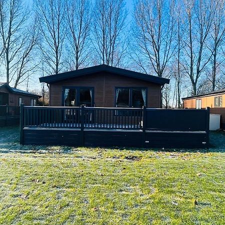 יורק Loki'S Retreat Lodge With Hot Tub מראה חיצוני תמונה